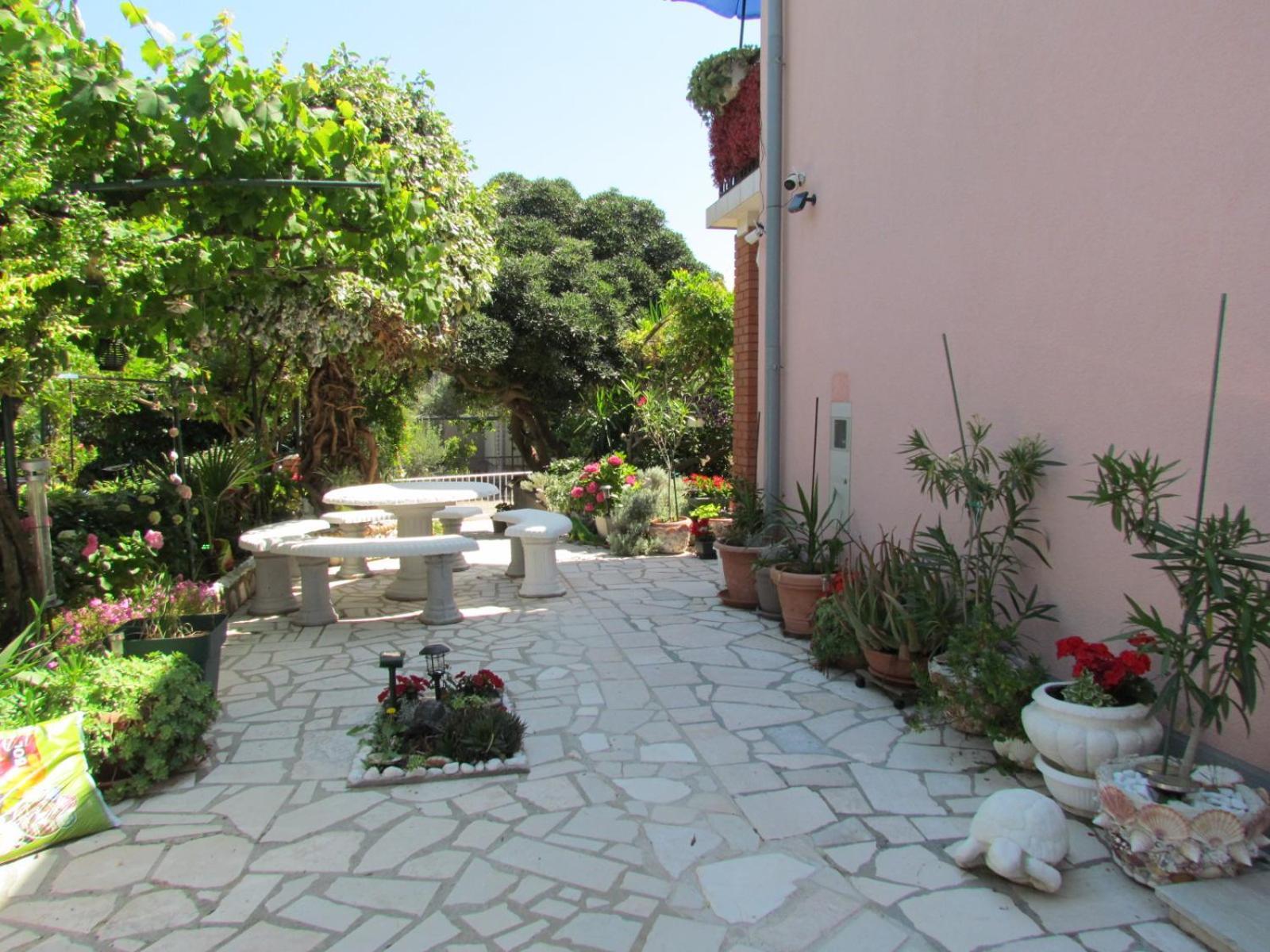 Apartments Bura & Jugo, Cres, Without Stress Exterior foto
